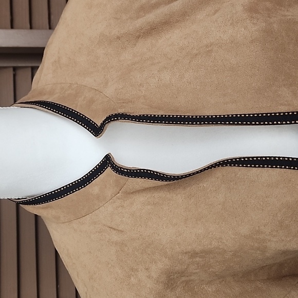 Faux suade pull over jacket - Picture 2 of 8